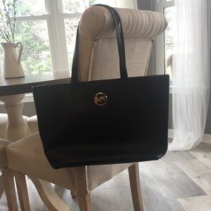 Large Michael Kors Handbag